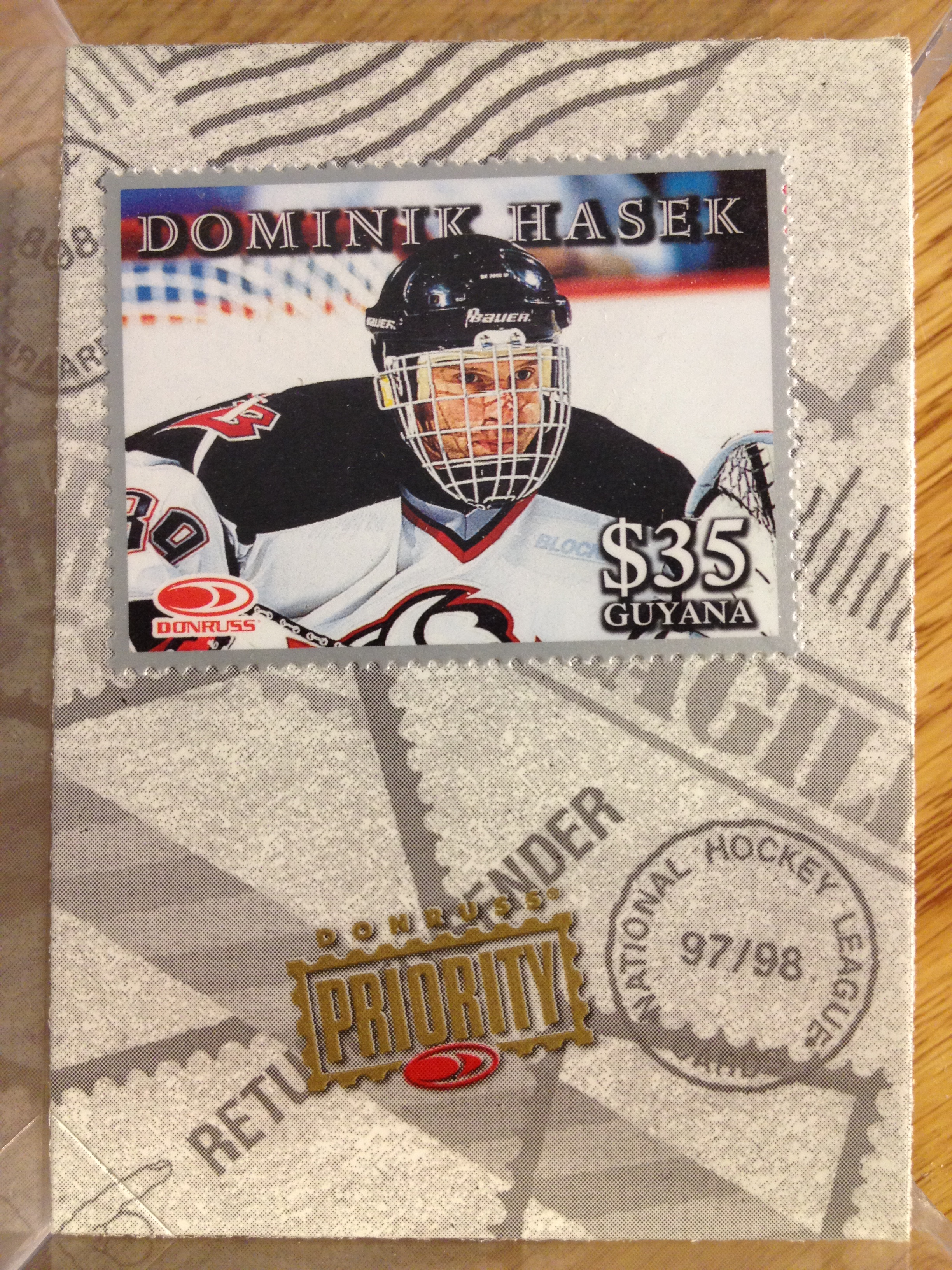 Patrick Elias autographed Hockey Card (New Jersey Devils) 2000 Upper Deck  Victory #138